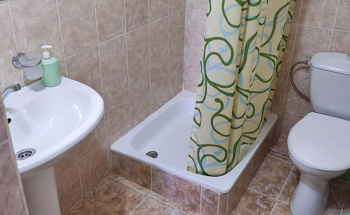 Трехместный с удобствами и балконом. Гостевой дом "Одиссей" - Кабардинка. Кабардинка