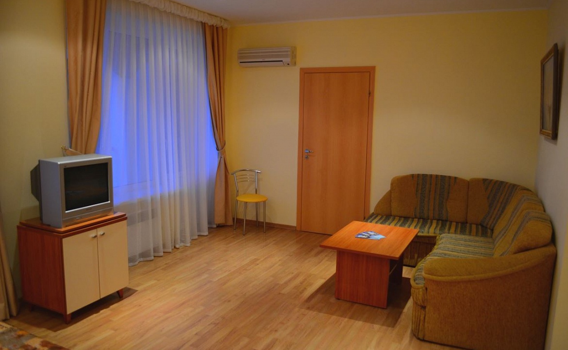 Номер Люкс. Отель «Каравелла». Алушта