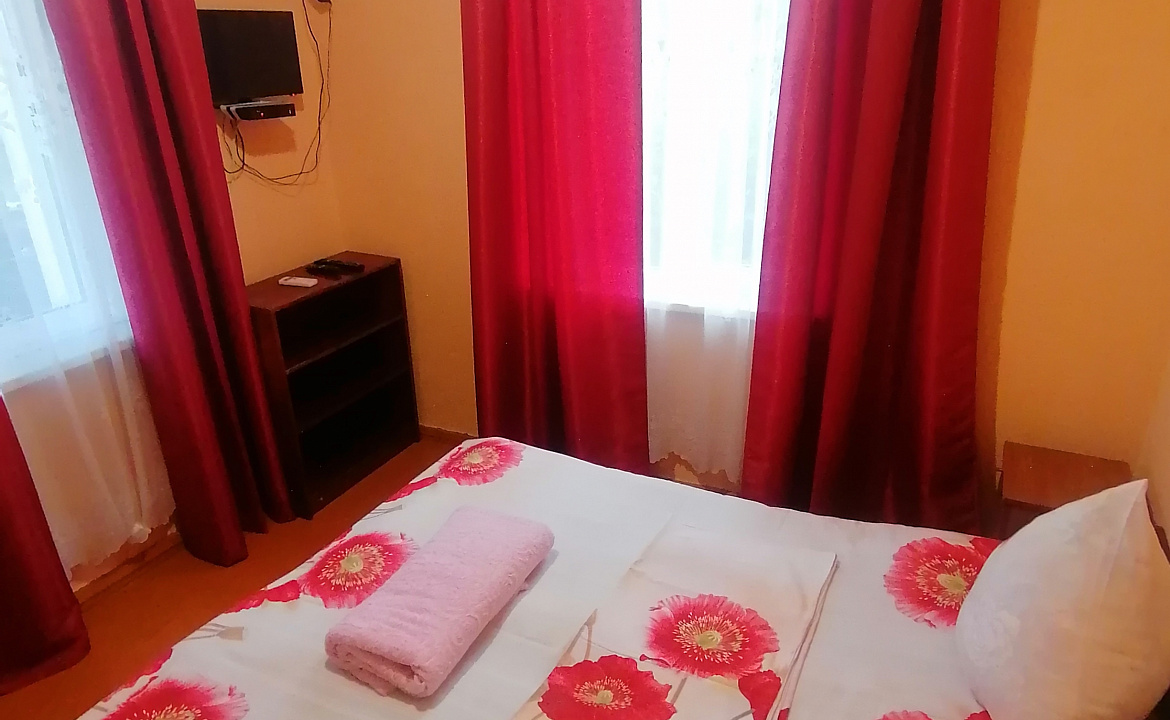 Лавровый лист . Частный сектор Лавровый лист. Новый Афон