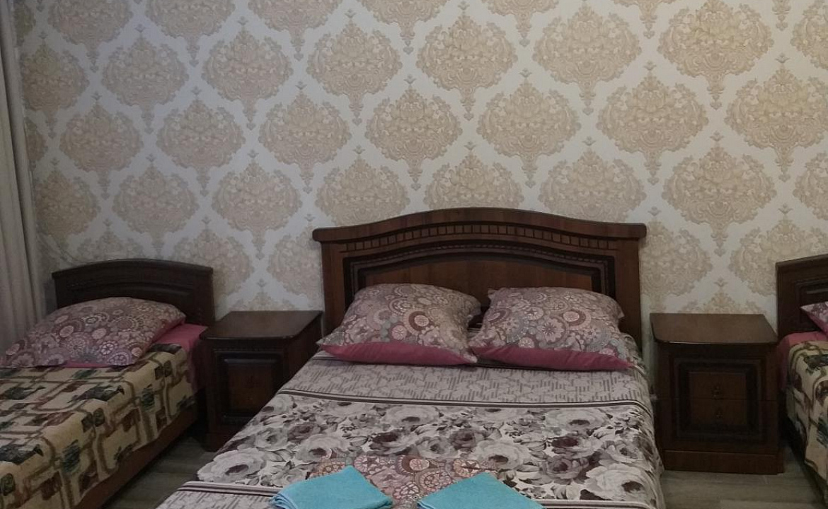 2-х, 3-х, 4-х, местные без балкона. Гостевой дом «УЮТ» - Солоники. Солоники