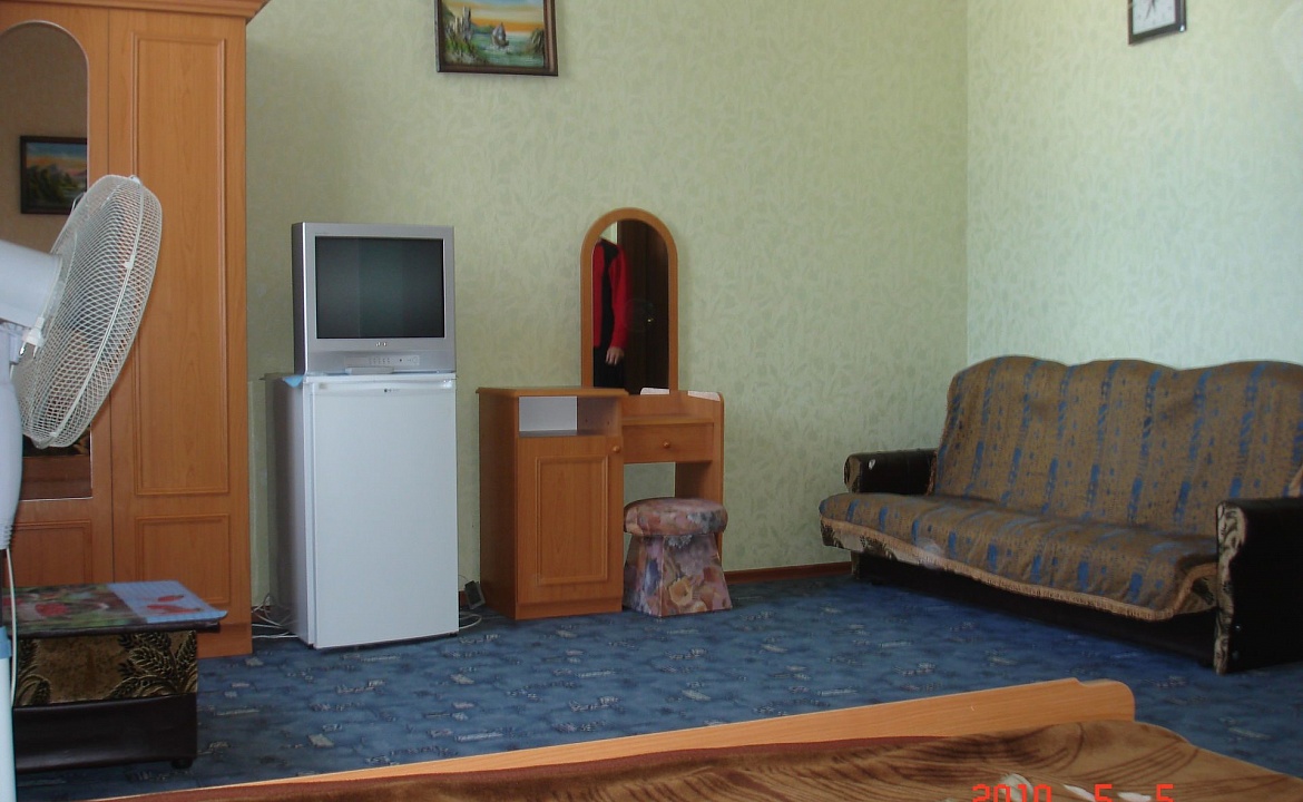 Полулюкс. Гостевой дом "Мегаполис". Евпатория