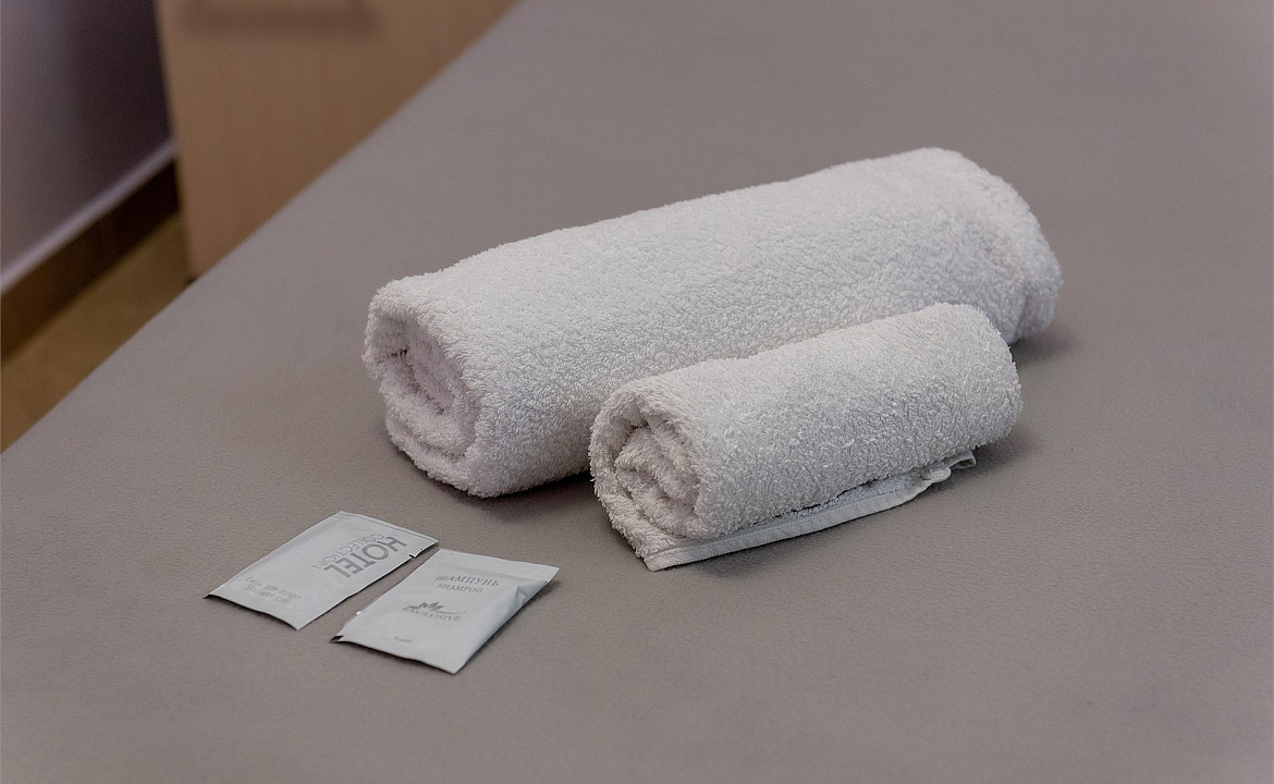 Трехместный номер на 1 этаже. Отель "Ниагара Фоллс". Сочи