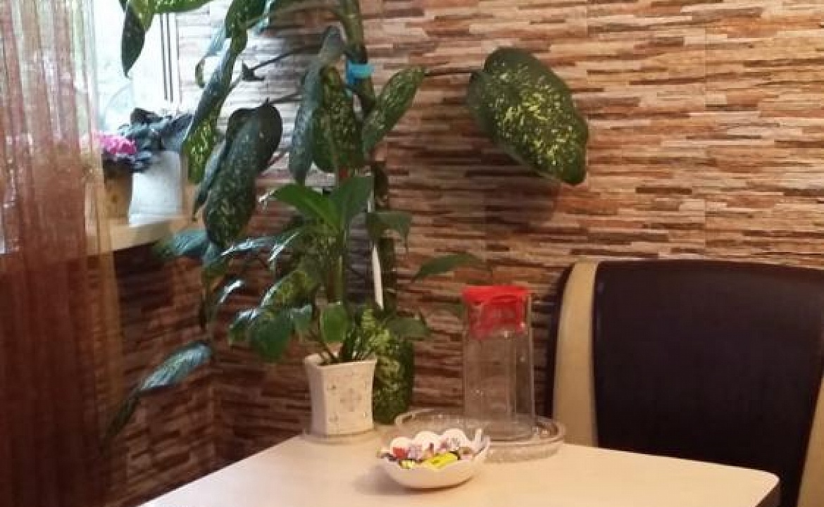 Квартира под ключ. Квартира в многоквартирном доме Трёхкомнатная квартира. Сухум