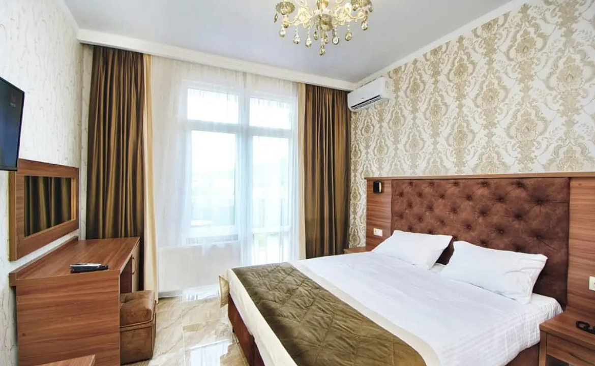 Двухместный номер с балконом. Отель Grand Sofia. Кабардинка