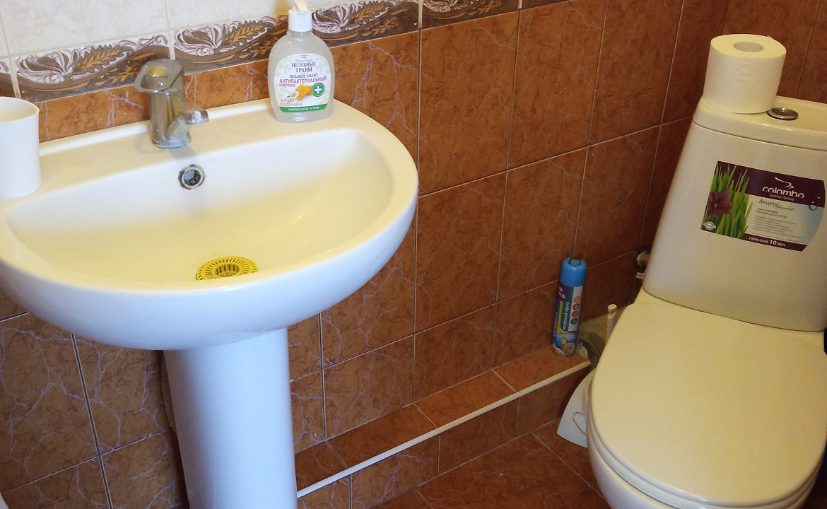 Комната на 5  человек с удобствами. Гостевой дом Семейный пансион. Геленджик