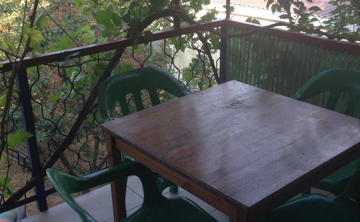  Трехместный с балконом. Гостевой дом на Комарова 17. Витязево