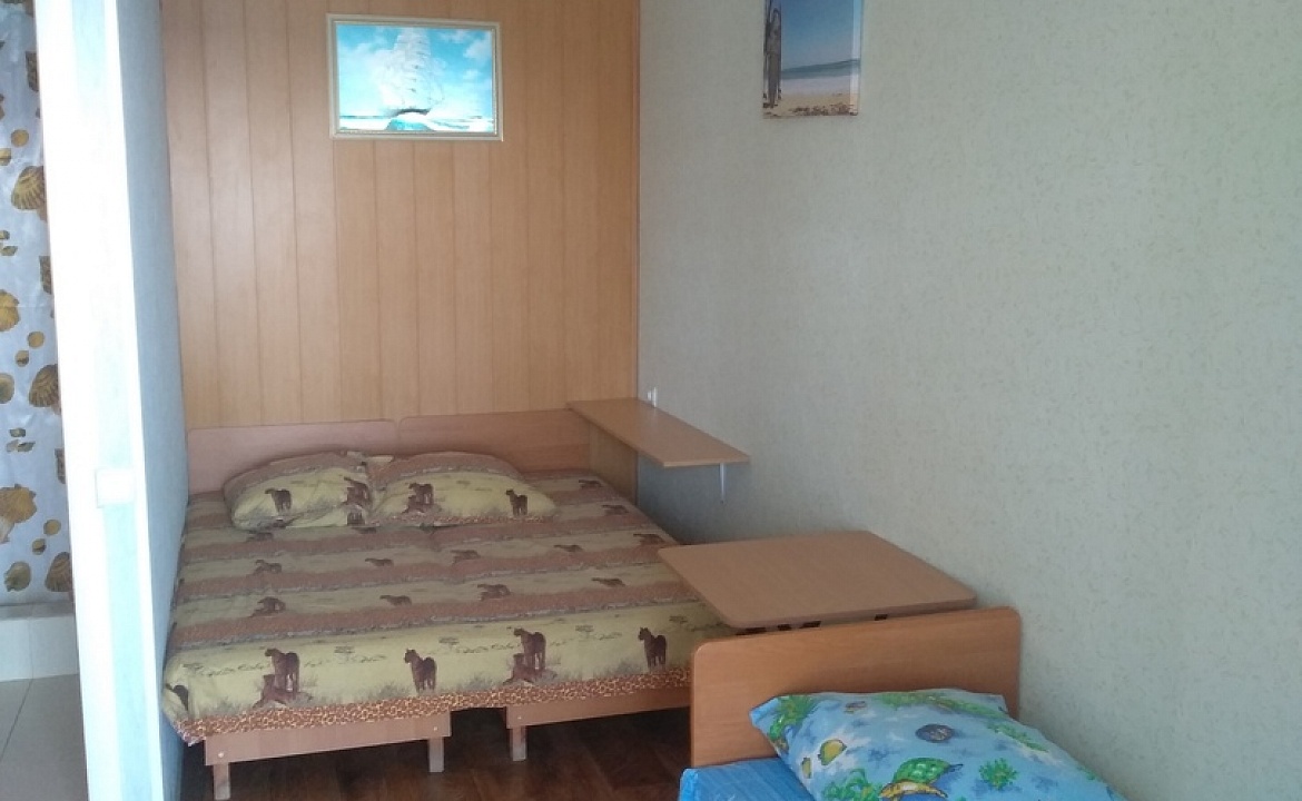1-й этаж 2-ой номер. Гостевой дом "Орджо и Море". Орджоникидзе