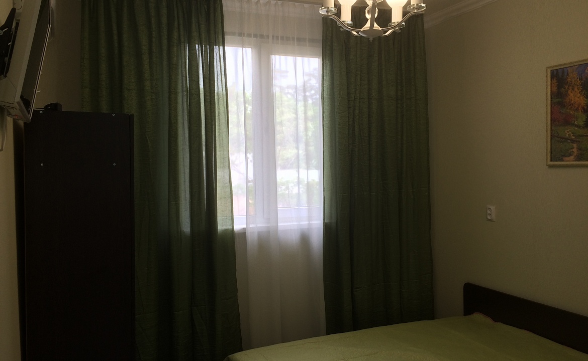 Стандартный  трехместный номер. Частный сектор У Константина. Адлер