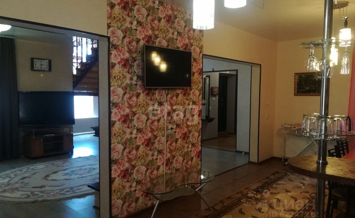 Дом. Коттедж на Красной. Ейск