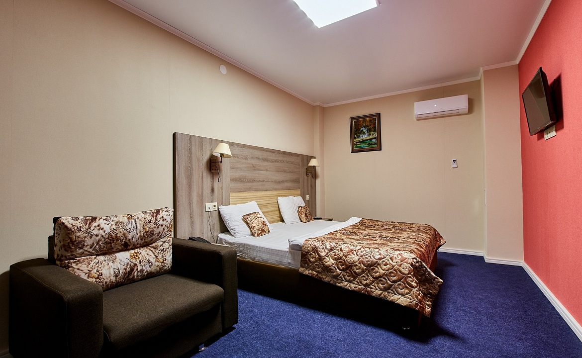 Семейный номер. Отель "КОМФОРТ". Сухум