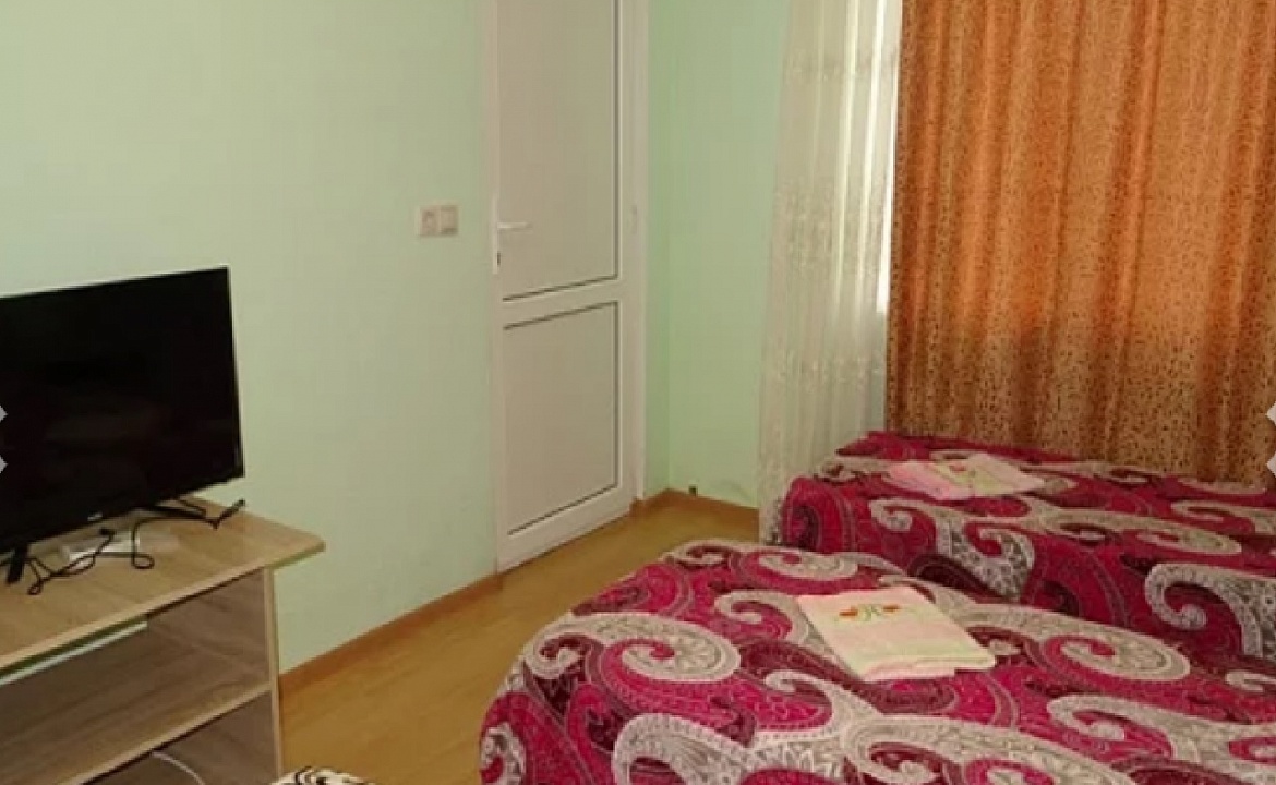 Эконом. Частный сектор Железнодорожная 11. Сухум