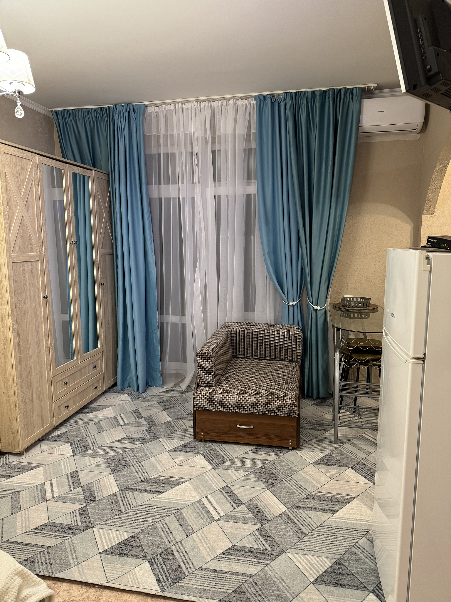 . Квартира в многоквартирном доме "Студия". Адлер