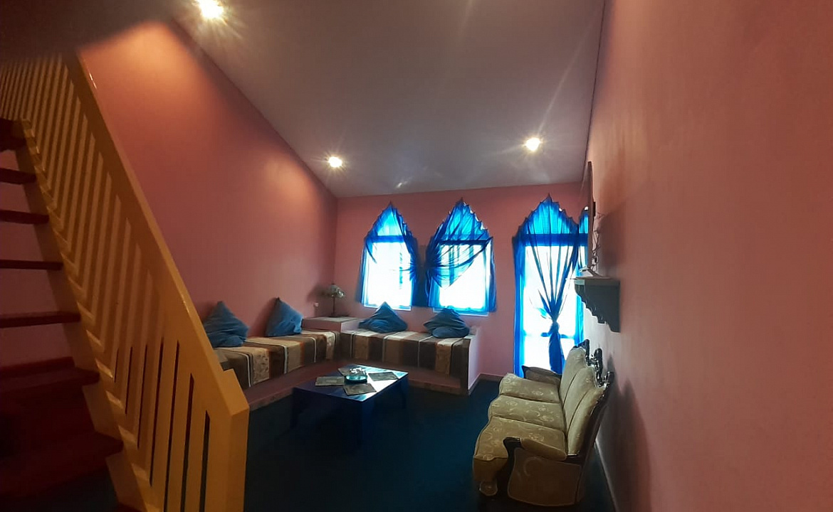 Дуплекс . "Бунгало". Пицунда