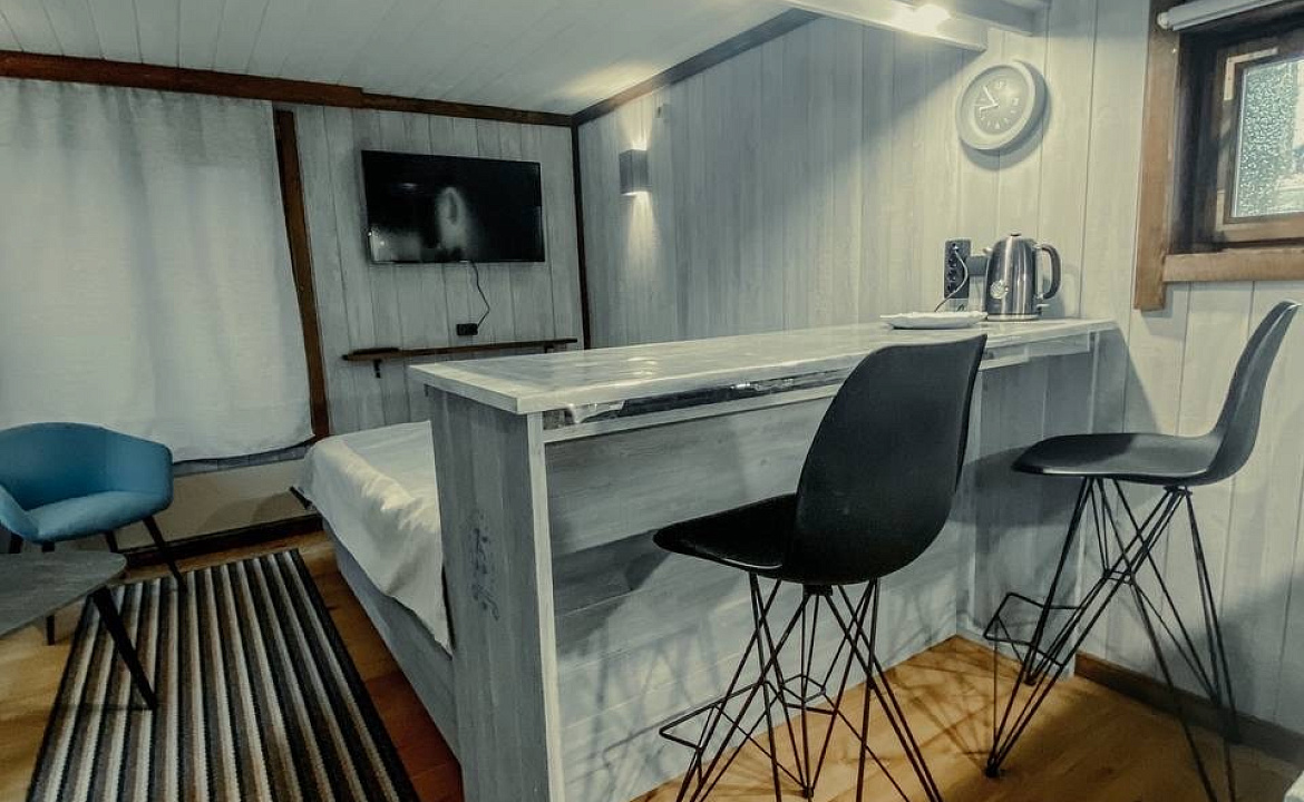 ЭКОДОМ 25 М. Жилье посуточно "СЧАСТЬЕ В ГОРАХ". Красная Поляна