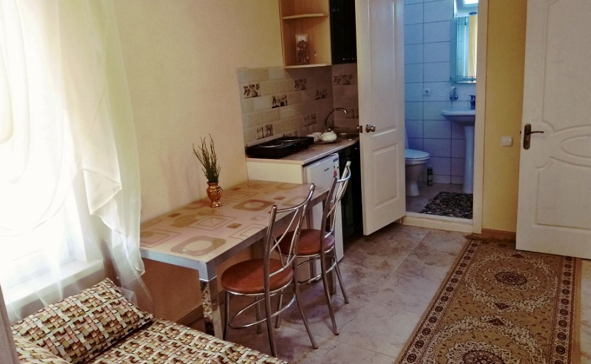 Семейный 4-х местный. Гостиница Семейный очаг. Феодосия