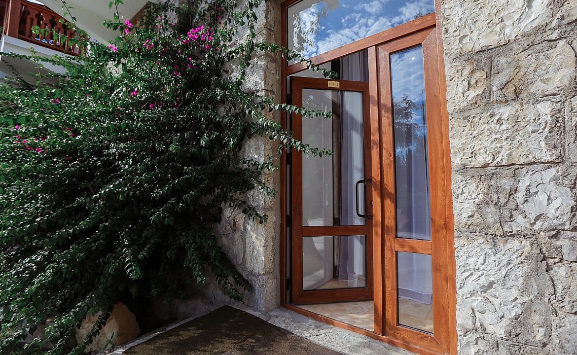 Апартаменты - Четырехместный трехкомнатный номер. Отель «Абаата». Гагра