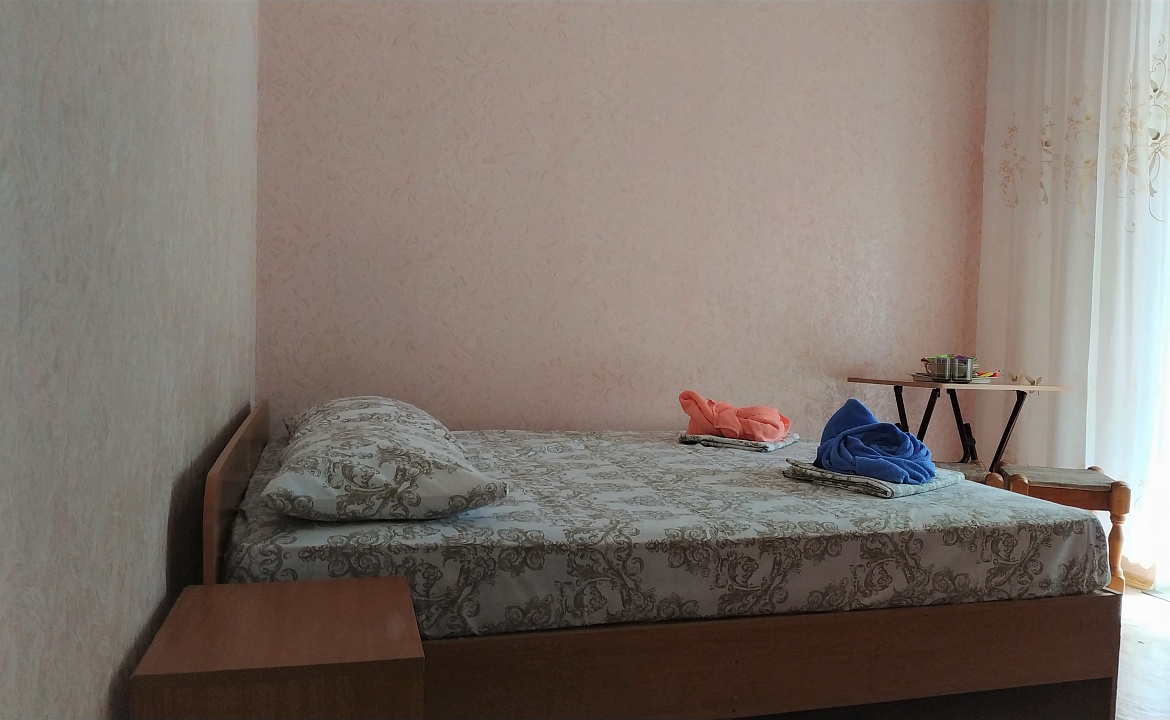 1-местный номер Стандарт с балконом. Гостиница Лагуна. Крым - частный сектор