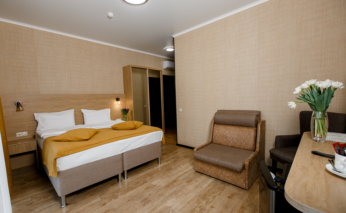 Делюкс. Отель "Времена года". Адлер