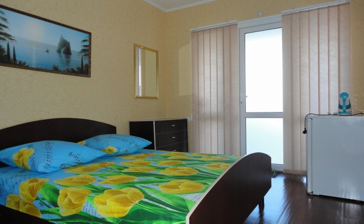 3х местный стандарт. Гостевой Дом Ошале. Орджоникидзе 3х местный стандарт. Гостевой Дом Ошале. Орджоникидзе