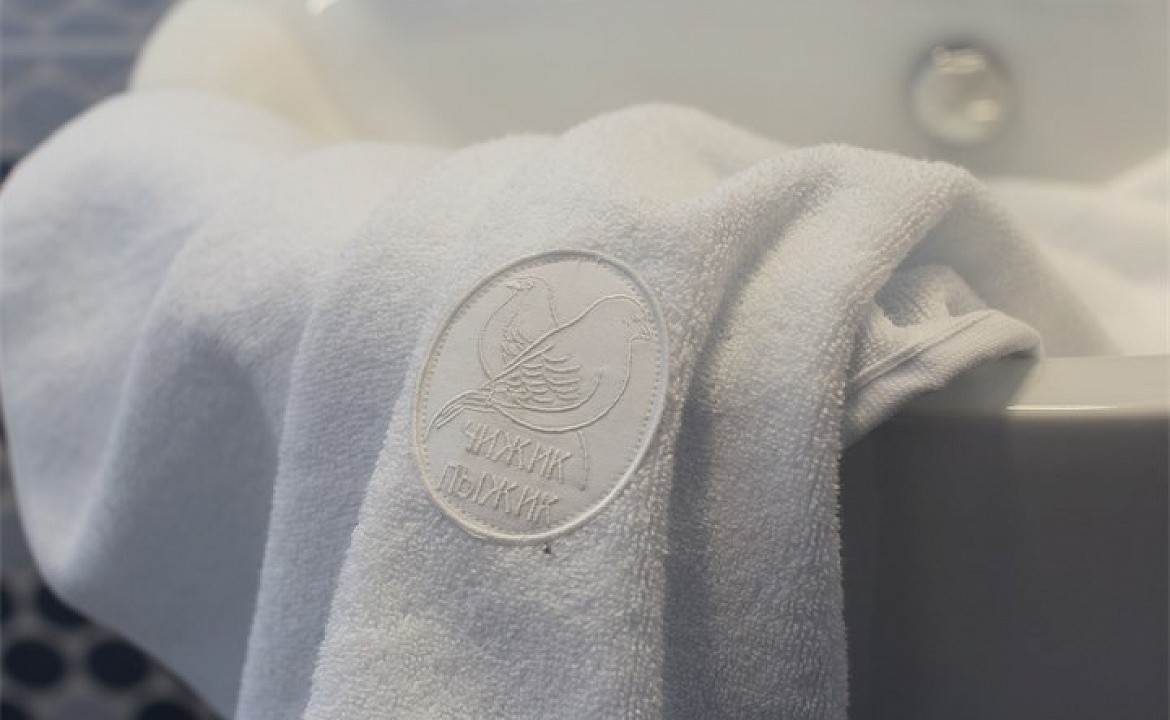 Улучшенный стандарт с видом на море и горы. Гостевой комплекс "Чижик Пыжик". Никита