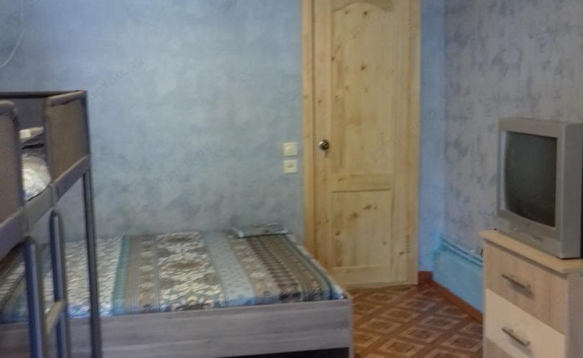 Четырехместный номер Комфорт. Гостевой дом "Вероника" - Должанская. Должанская