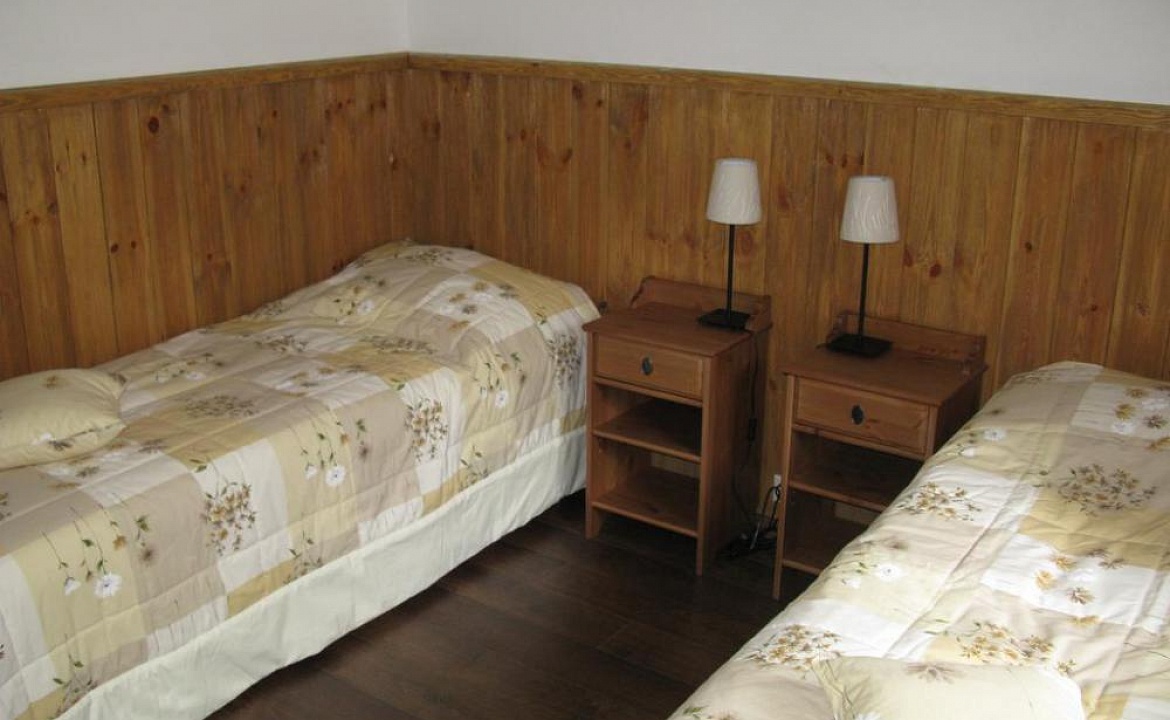 Апартаменты с тремя спальнями. Гостевой дом "Дон Шале". Красная Поляна