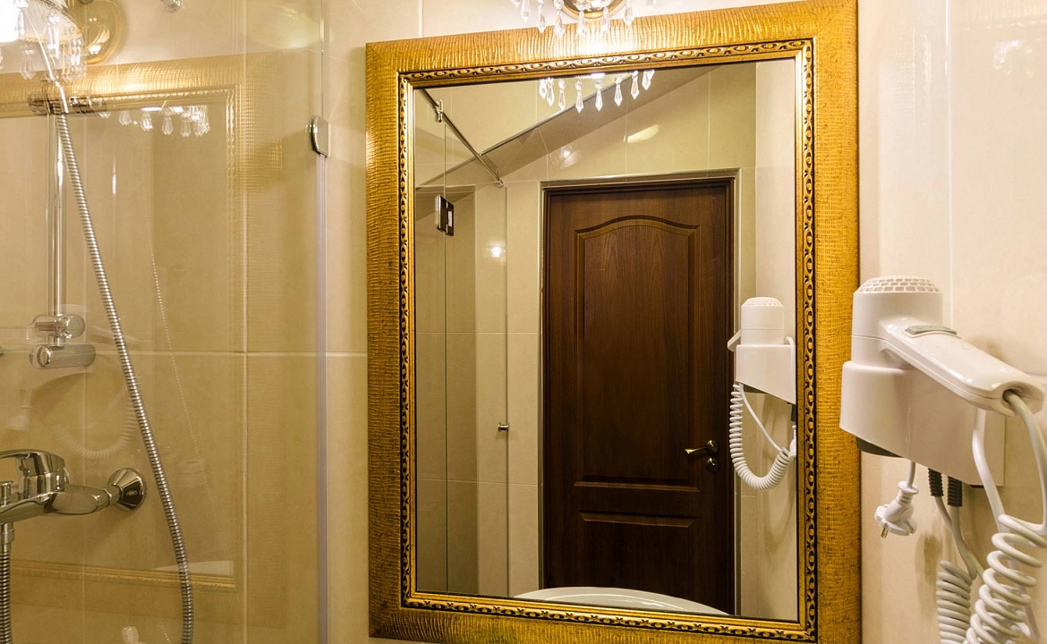 Трехместный номер класса «Полулюкс». Отель "Гранд Флер". Форос