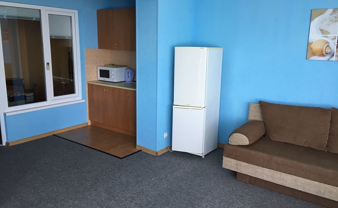 Шестиместный с видом на море. Эллинг "Селена". Отрадное