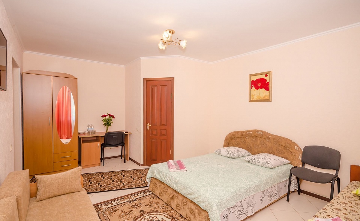 Семейный Стандарт (2 взрослых + 2 детей). Вилла "Любимая". Береговое