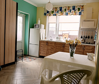 Лето. Частный сектор У тети Аси. 