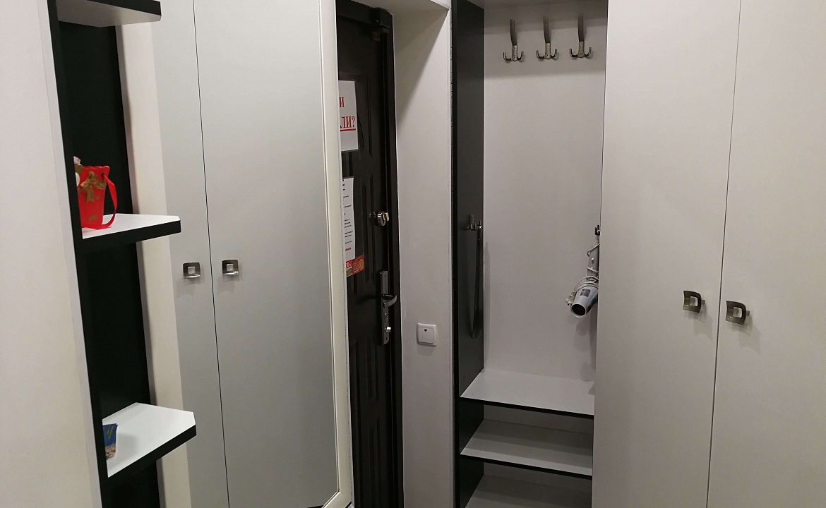 Белый. Гостевой дом ОАЗИС. Ялта