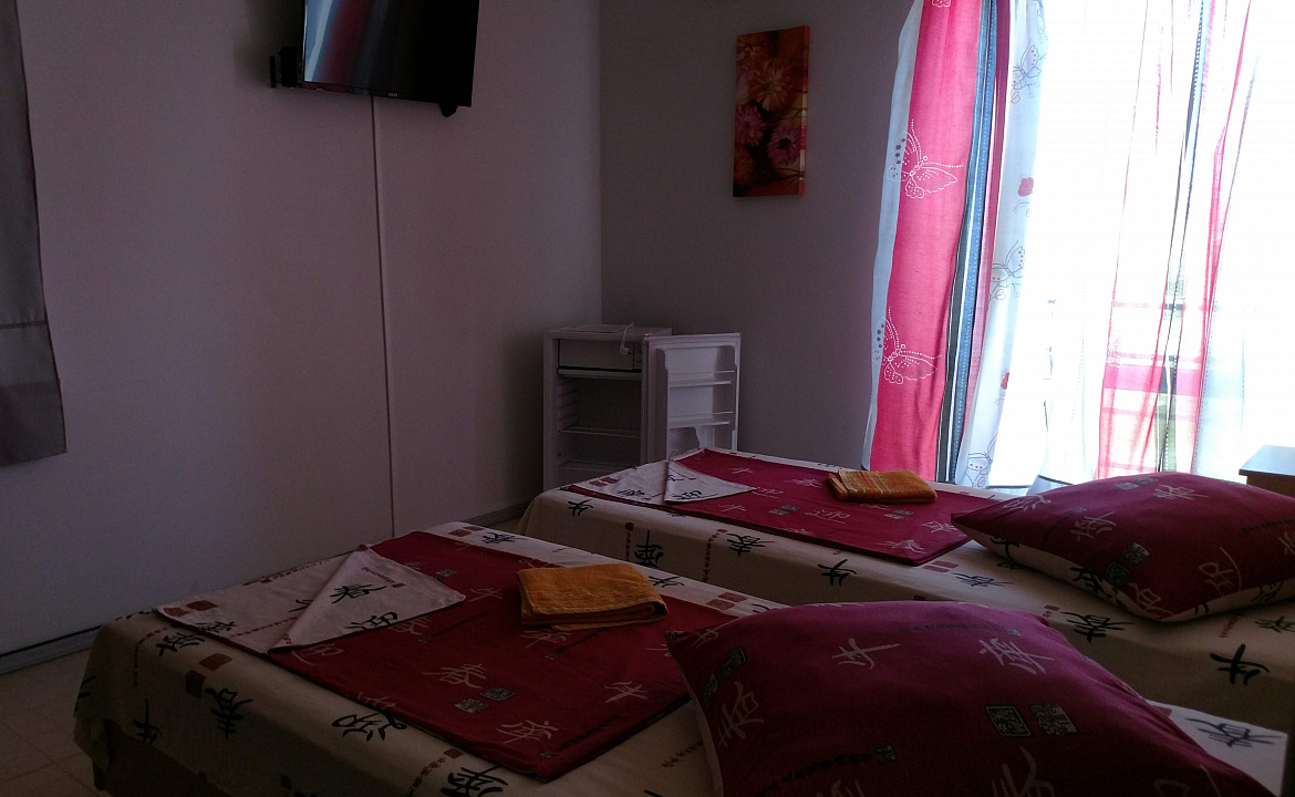 4-х местный «Стандарт». Гостевой дом «Ларимар». Береговое