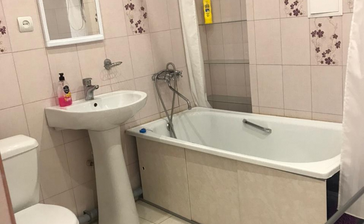 лакоба,13. Квартира в многоквартирном доме Лакоба. Гагра