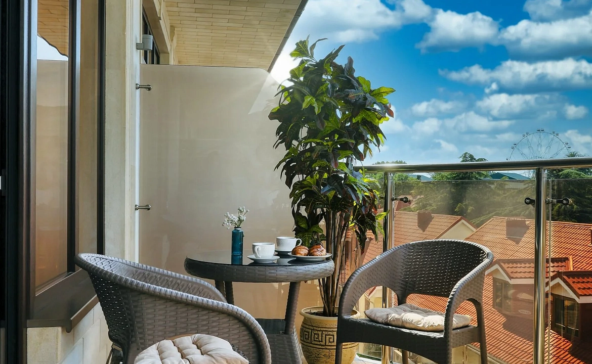 Люкс с балконом 2+1. Отель "Атлант". Лазаревское Люкс с балконом 2+1. Отель "Атлант". Лазаревское