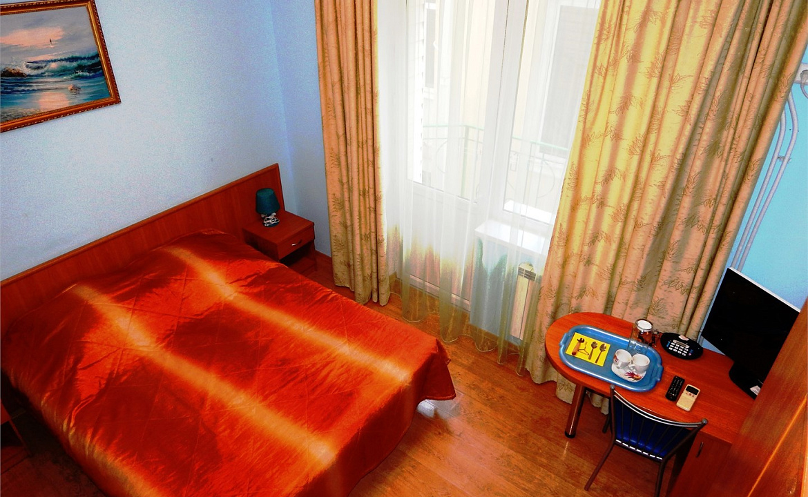 ЭКОНОМ 1 кровать. Отель Капитан Морей. Анапа