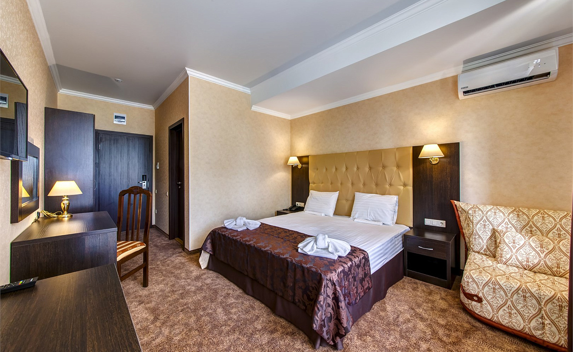 Стандарт c балконом. Отель «Оскар». Геленджик