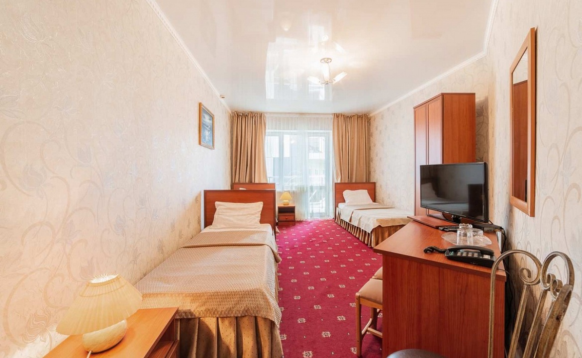 3-Х МЕСТНЫЙ «СТАНДАРТ». Отель "Плаза". Анапа