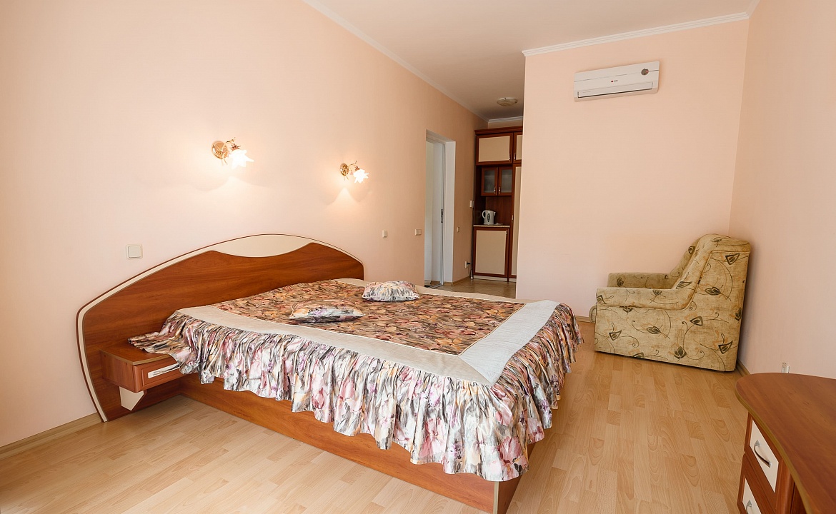 Комфорт КОРПУСА №33, 34. Эко-отель «АЛЫЕ ПАРУСА». Солнечногорское