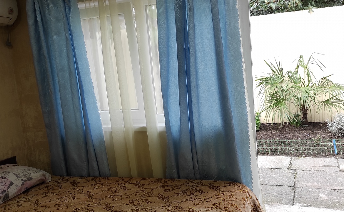 2-х местный номер с раздельными кроватями (Эконом). Частный сектор У Константина. Адлер