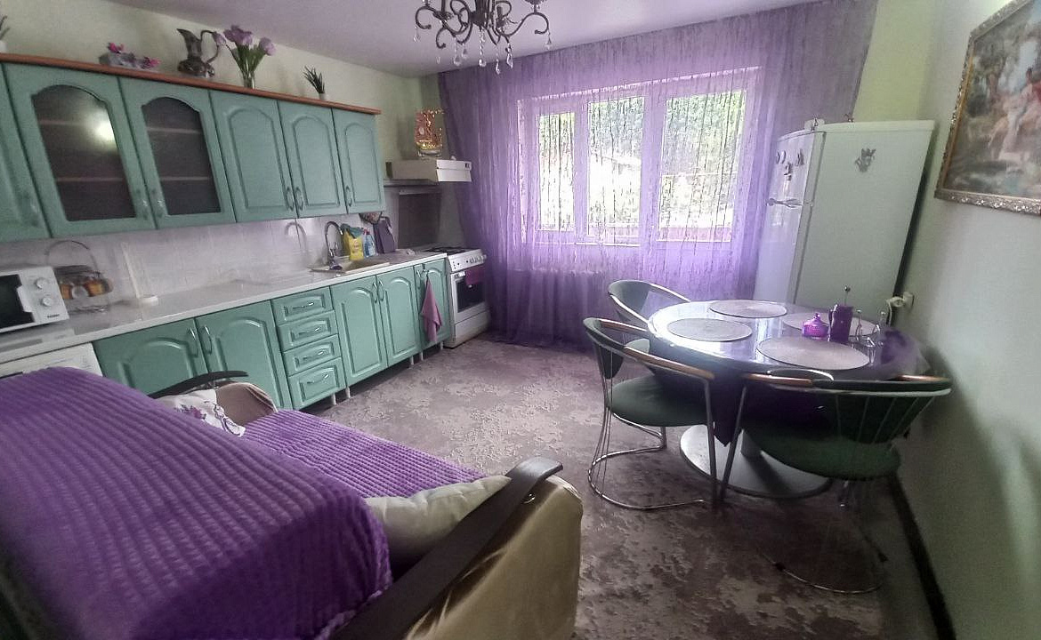 Номер семейный. Гостевой дом Особенный. Солоники