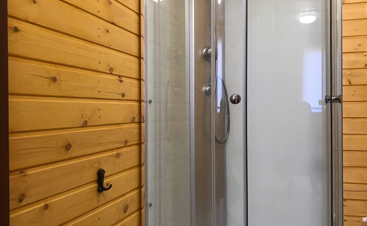 Большой одноэтажный дом. Гостевой дом Дом у моря. Ейск