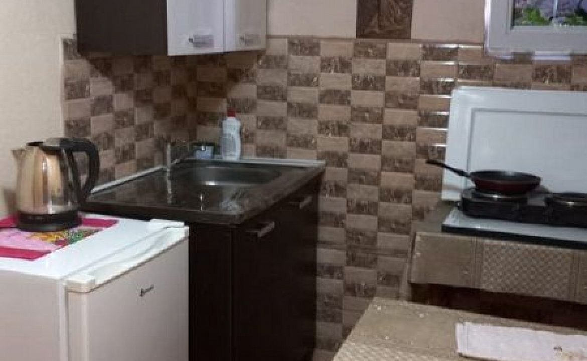 Дом под ключ. Гостевой дом Лакоба 52. Новый Афон