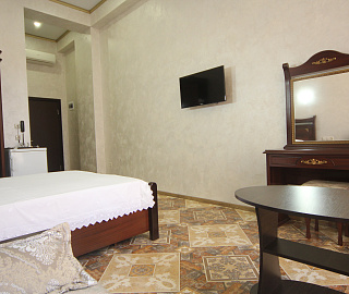 Полулюкс с балконом 2+2. Отель "Атлант". 