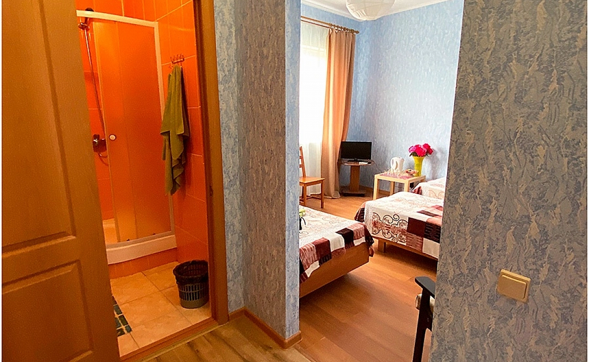 1-комнатный номер 3-местный без балкона. Гостиница Астерия. Ейск