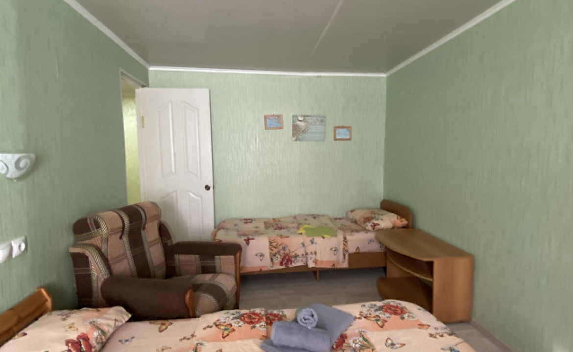 Трехместный. Гостевой дом "Инжир". Новомихайловский