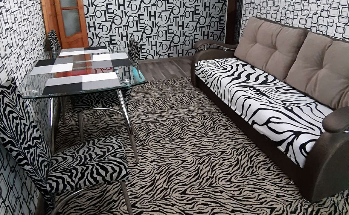 3-х комнатная квартира. Квартира в многоквартирном доме Октябрьская 201. Ейск