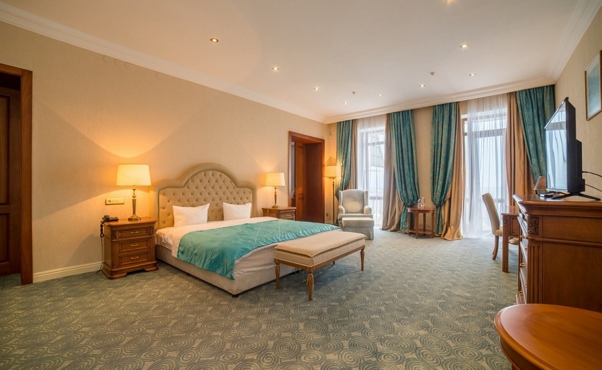 3-х местный 2-х комнатный. Санаторий "Вилла Карасан". Партенит