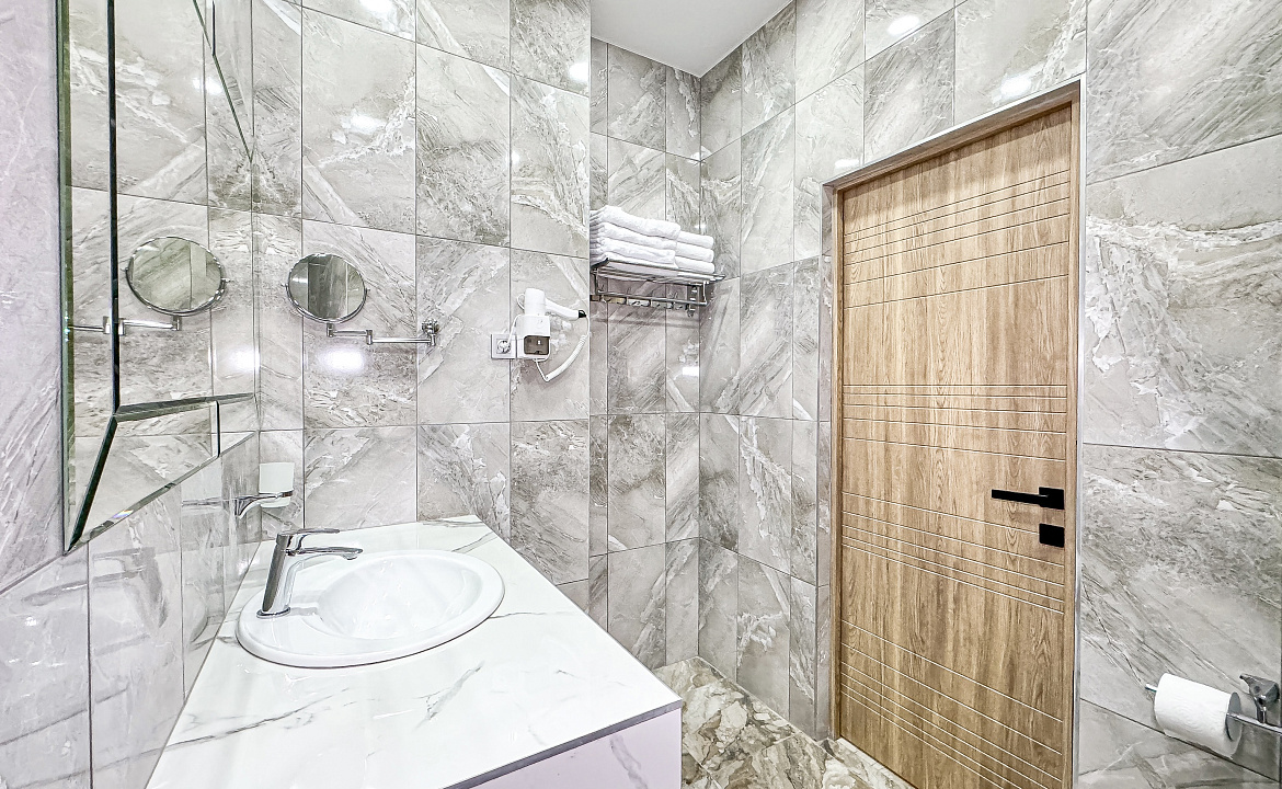 Корпус 2 Delux 4-х местный (с балконом). Anzhelina Family Hotel. Витязево