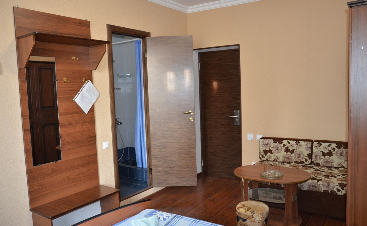 3-х местный. Гостевой дом «Мандарин». Гагра