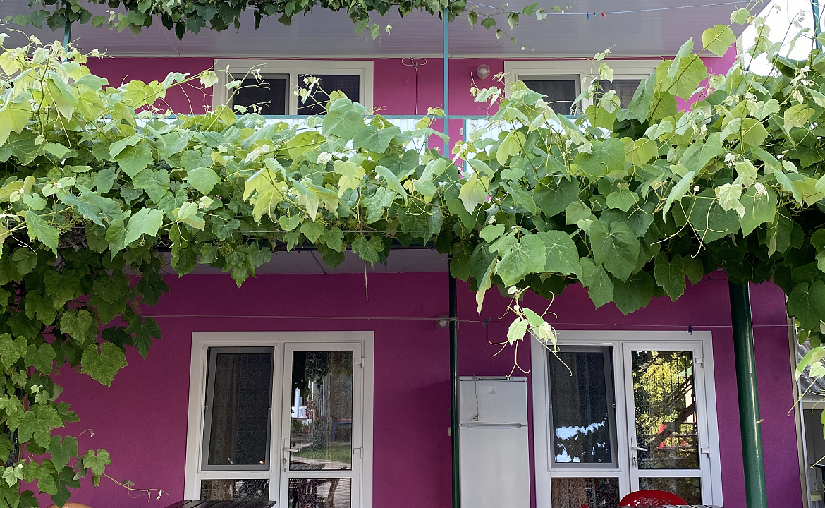 4- х местный номер . Гостевой дом У Наталии . Джубга